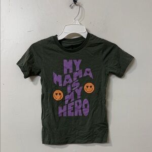 Kids Green T-Shirt - 'My Mama is My Hero'